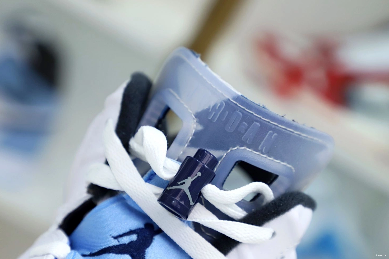 RETRO HOME' AIR 6 JORDAN 'UNC 0825